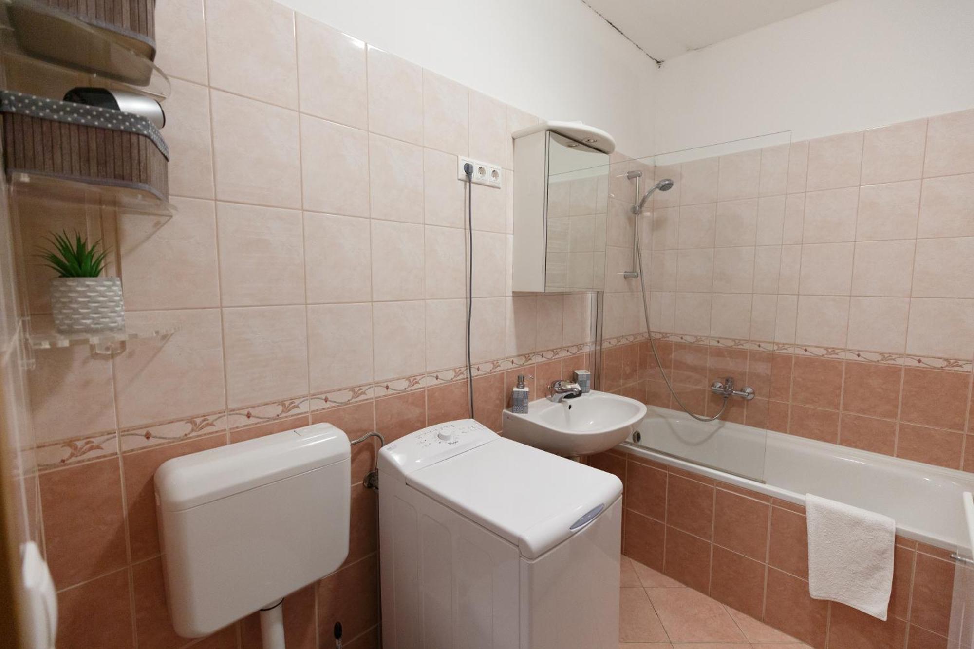 Mokka Apartments Мишкольц Экстерьер фото